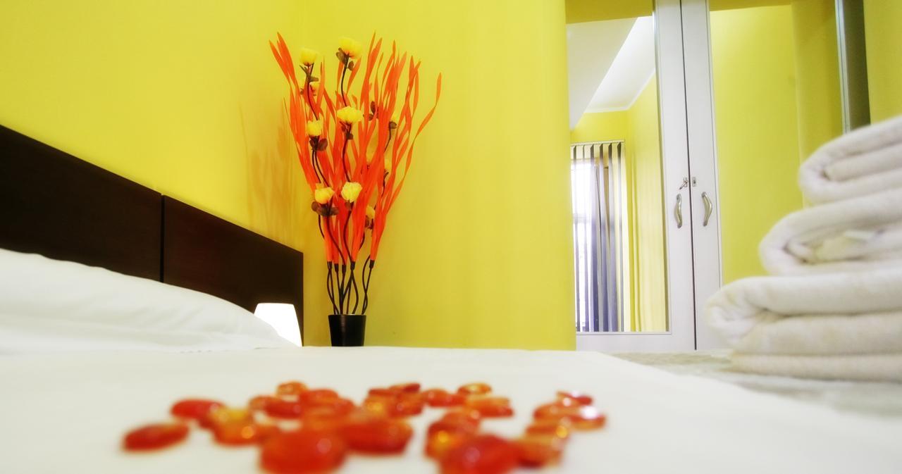 Bed and Breakfast Chiaia Relax Neapel Exterior foto