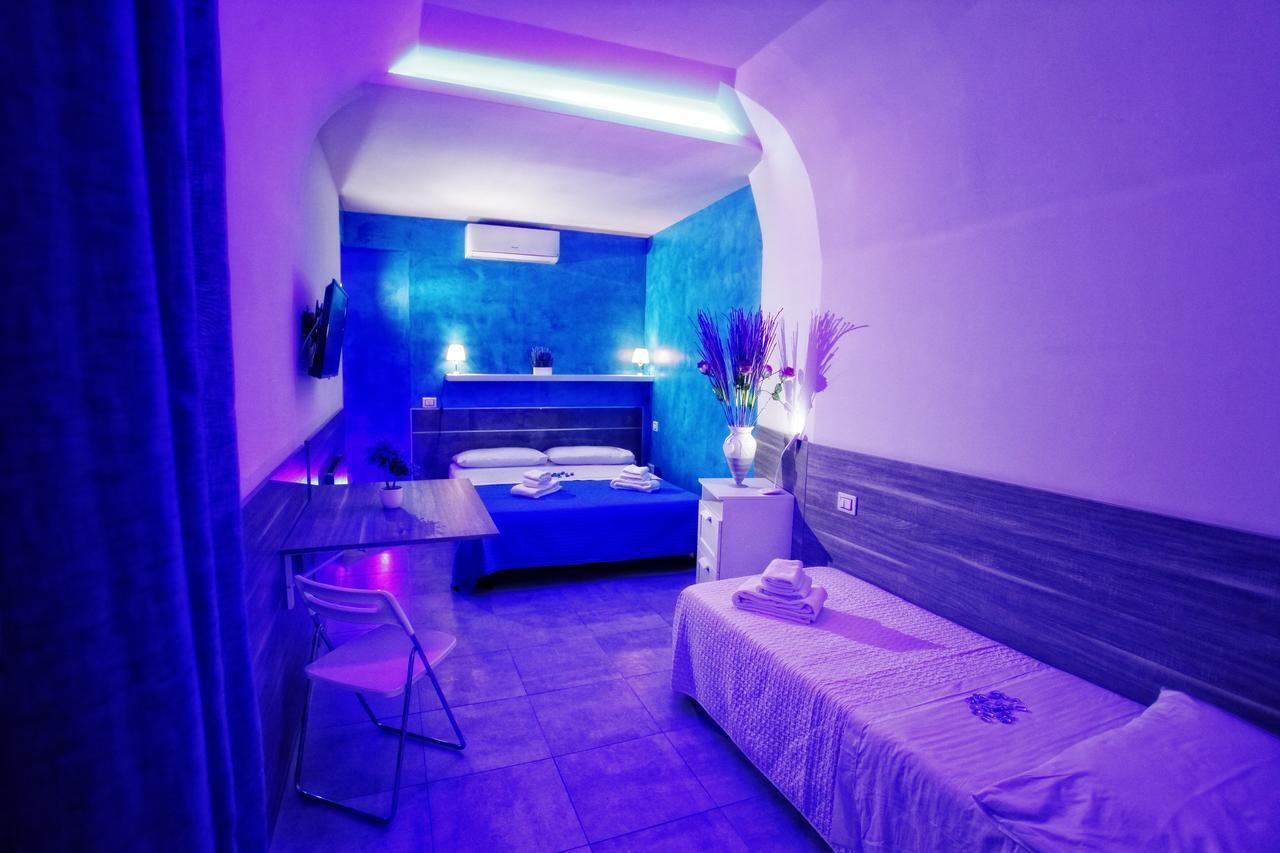 Bed and Breakfast Chiaia Relax Neapel Exterior foto