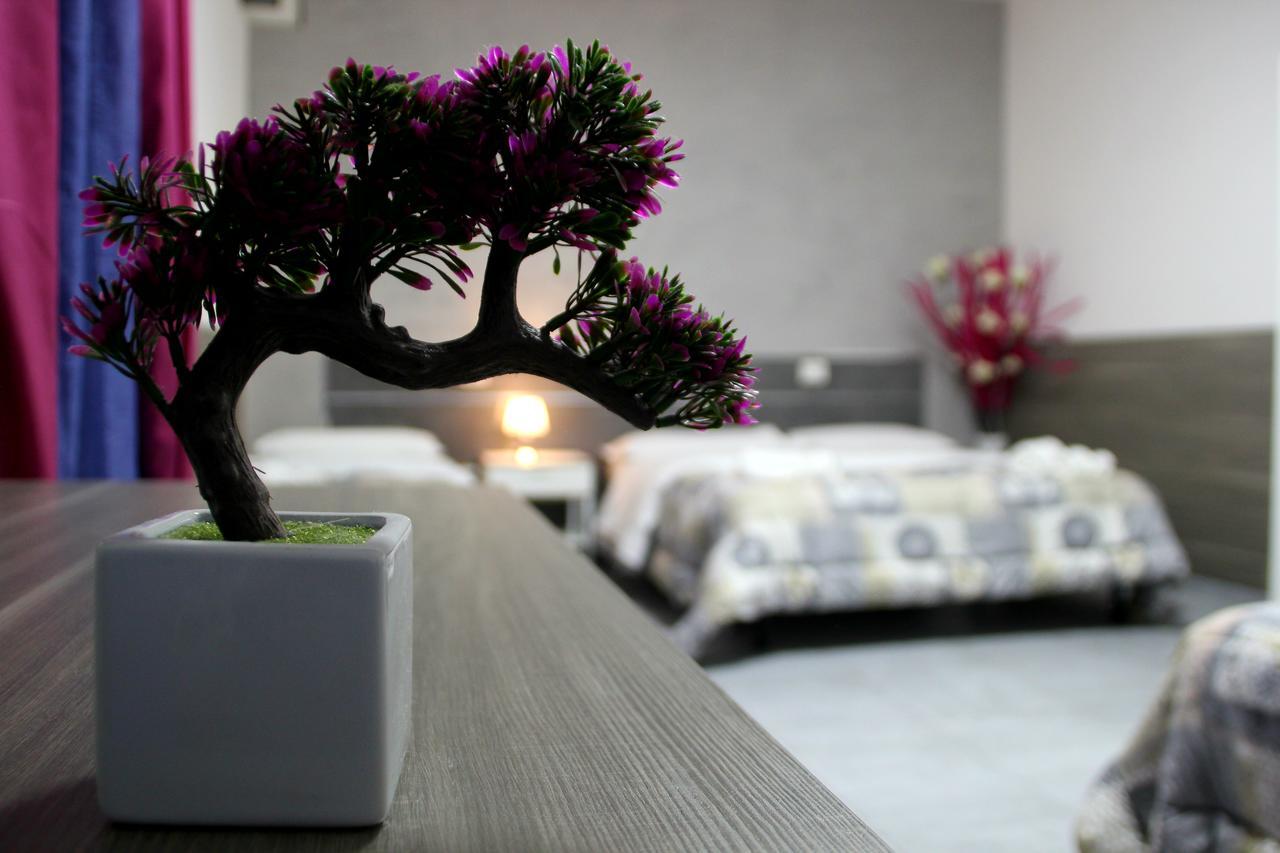 Bed and Breakfast Chiaia Relax Neapel Exterior foto