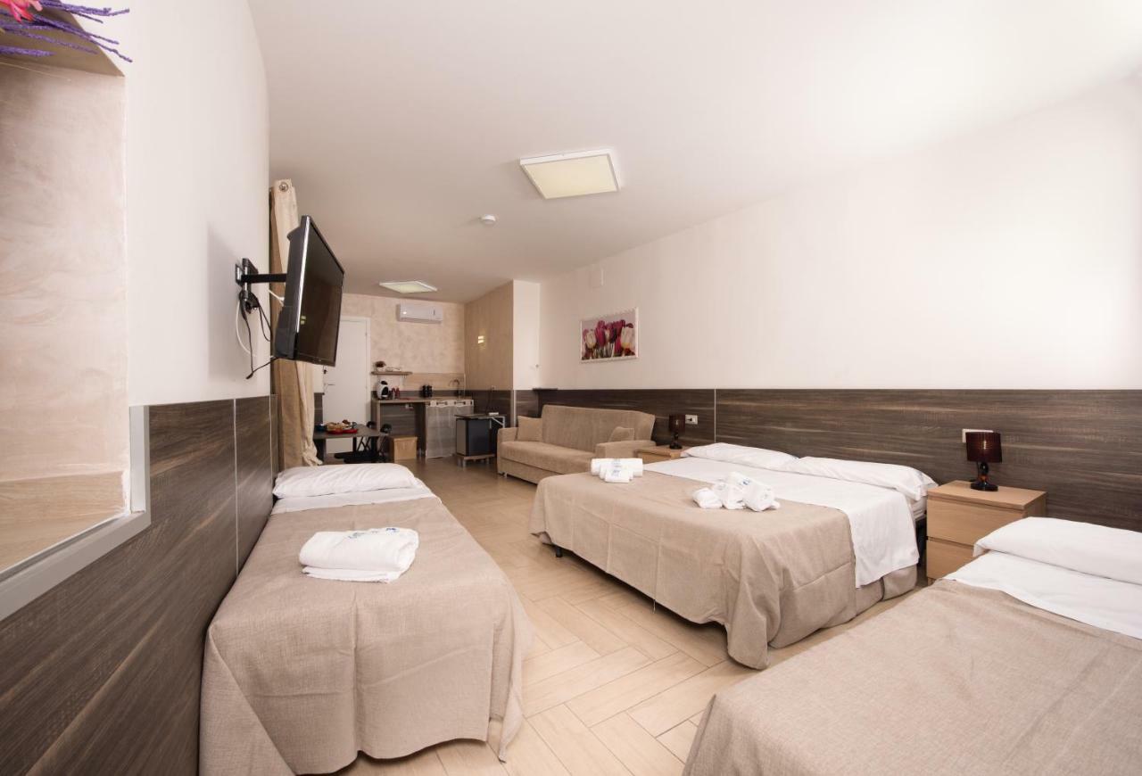 Bed and Breakfast Chiaia Relax Neapel Exterior foto