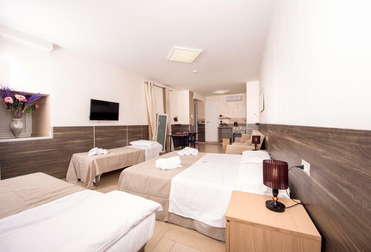 Bed and Breakfast Chiaia Relax Neapel Exterior foto
