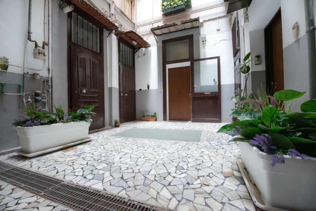 Bed and Breakfast Chiaia Relax Neapel Exterior foto